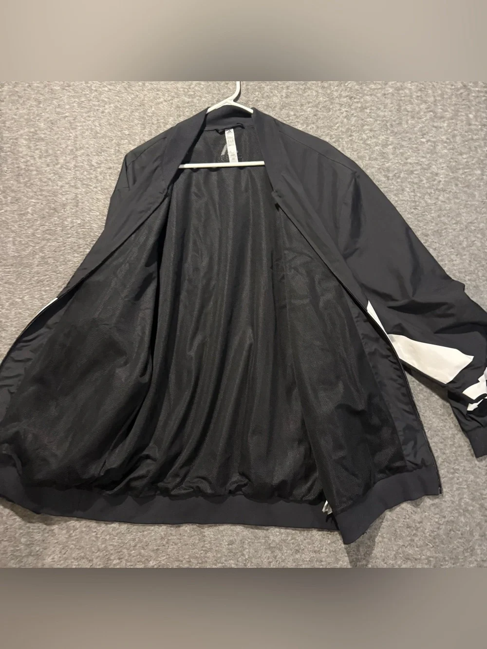 Adidas Giant Logo Windbreaker Track Jacket Mens XL Black White Zip Up Light Nice